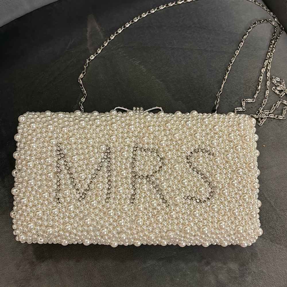 COPY - MRS pearl clutch with strap